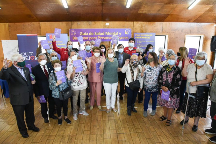 Valdivia: Primera Dama lidera lanzamiento regional de la nueva Guía de salud mental para personas mayores