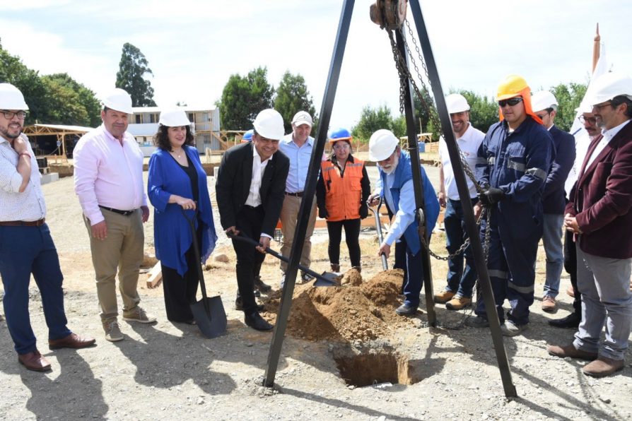 Instalan primera piedra para construcción de la sede central del CFT Estatal de Los Ríos en La Unión