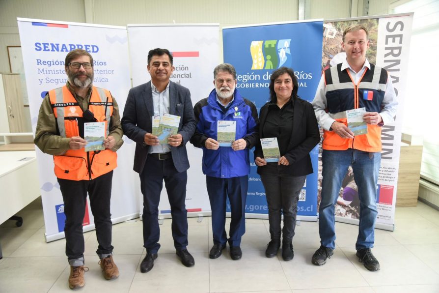 Autoridades presentaron plan de difusión de las zonas sensibles a remociones en masa para siete comunas de Los Ríos