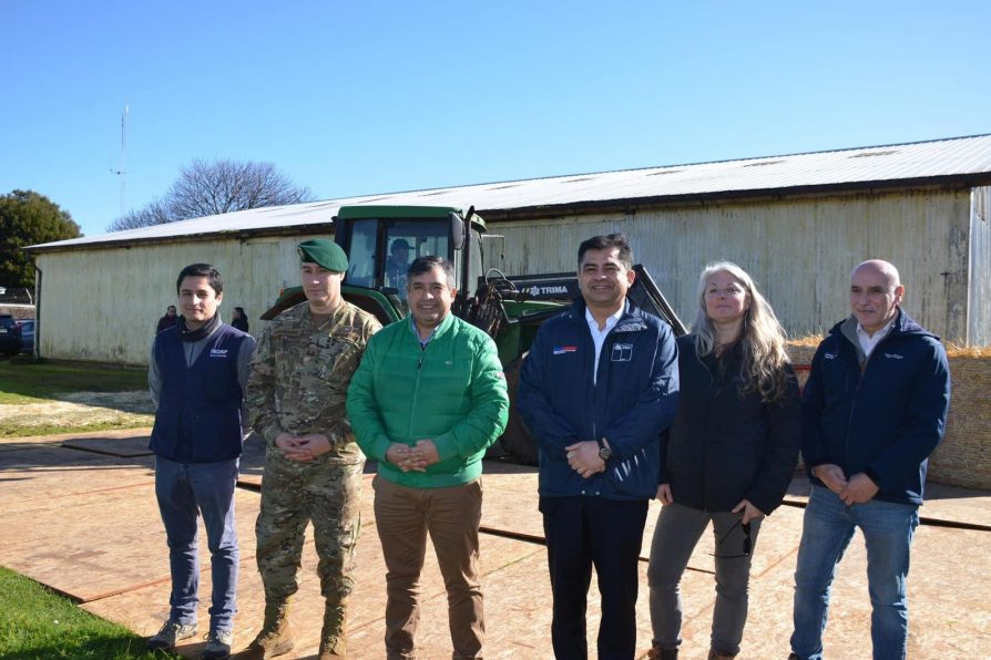 Colaboración público privada en apoyo a pequeños agricultores de Lanco afectados por sistema frontal