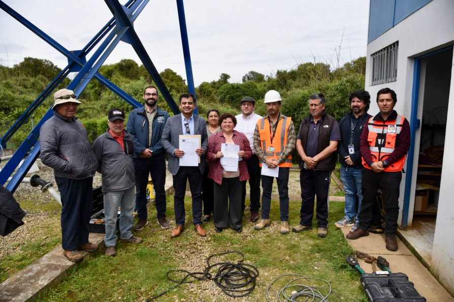 Delegación Presidencial de Los Ríos dio el vamos a trabajos de recuperación de  servicio APR Iñaque-Huillón