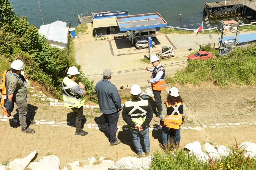 Delegación Presidencial  obras de emergencia en Corral tras derrumbe que mantuvo alerta amarilla por riesgo en ruta