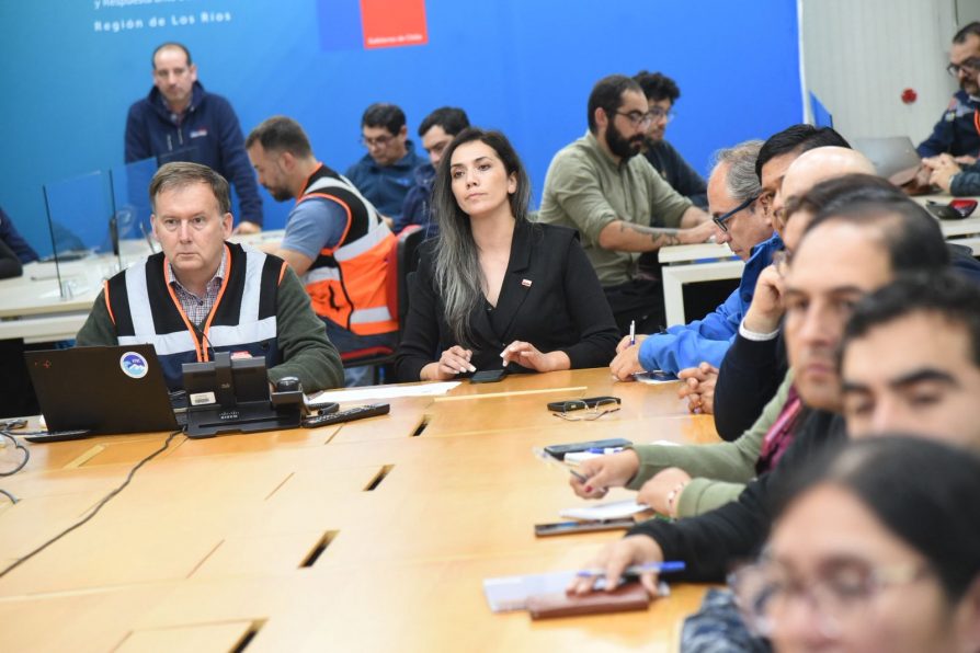 Delegada Vicky Carrasco lideró COGRID para coordinar acciones ante intensas precipitaciones para la región