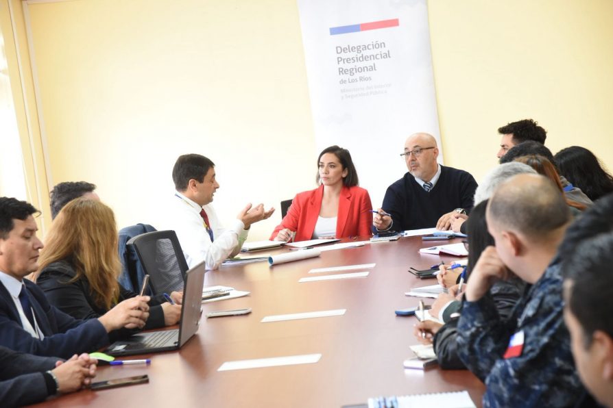 Delegada Presidencial lidera coordinación interinstitucional para reforzar fiscalizaciones en Semana Santa en Los Ríos